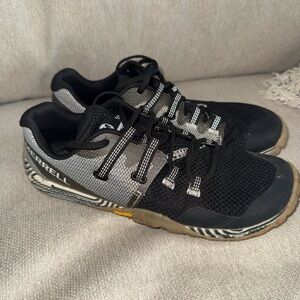 Merrell Women’s  Size 6 Trail Glove 6 Solution Dye Shoe J067098